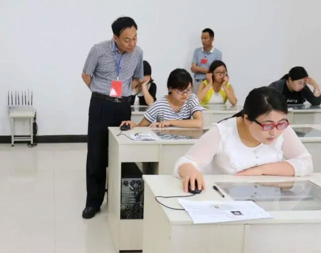 Ӣ�Z�������С��Ąӡ������ֿ������o����